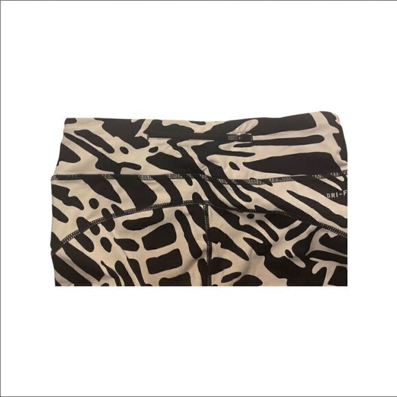 Nike Running Crops - Picture 4 of 4